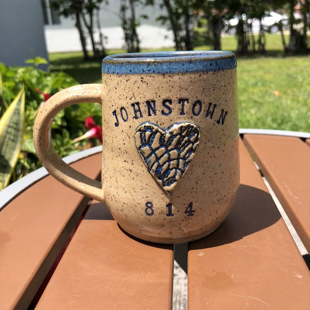 Station 2 Pottery Mug Johnston 814 Hand Crafted Ceramic Blue Lace Heart Cup